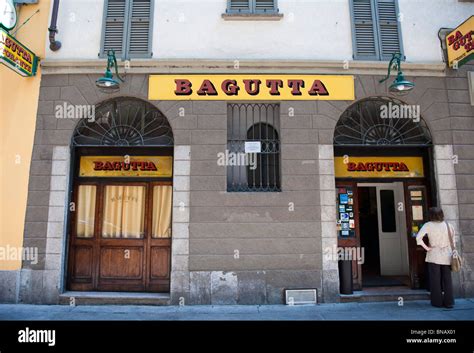 via bagutta locations.